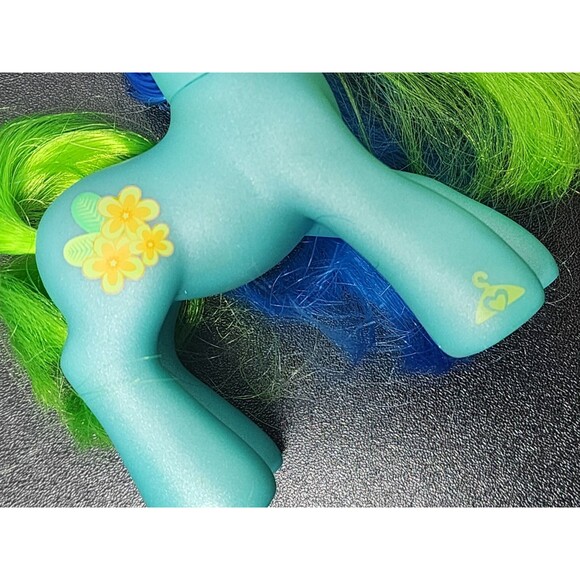 Vintage G3 My Little Pony Tropical Surprise Hasbro 2005 Blue Green Yellow Flower - Picture 7 of 8